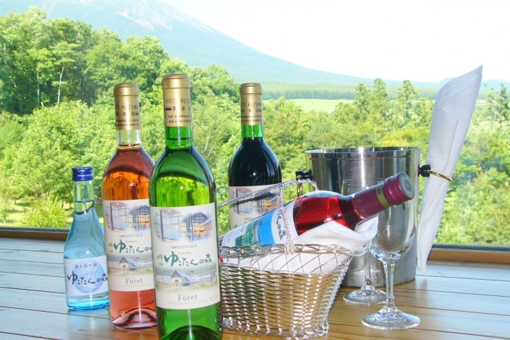 요리에 잘 어울리는 오리지널 라벨의 현산 와인 & 토속주