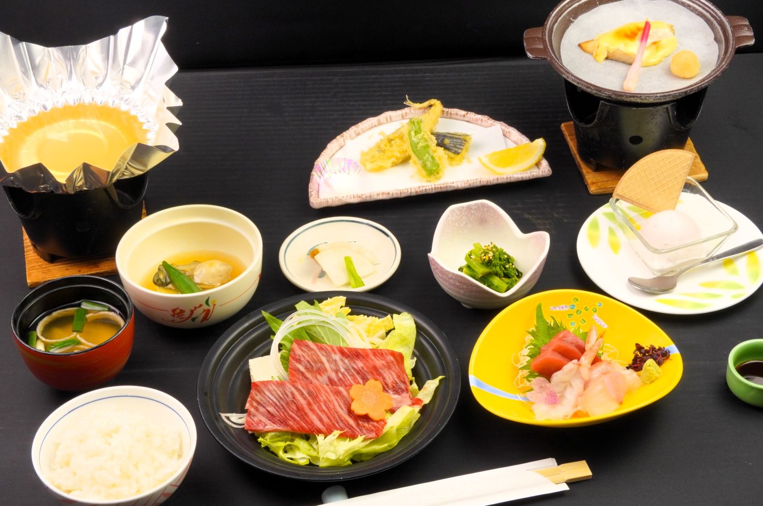 【ミドル御膳(４月イメージ)】メインは県産牛のしゃぶしゃぶ！