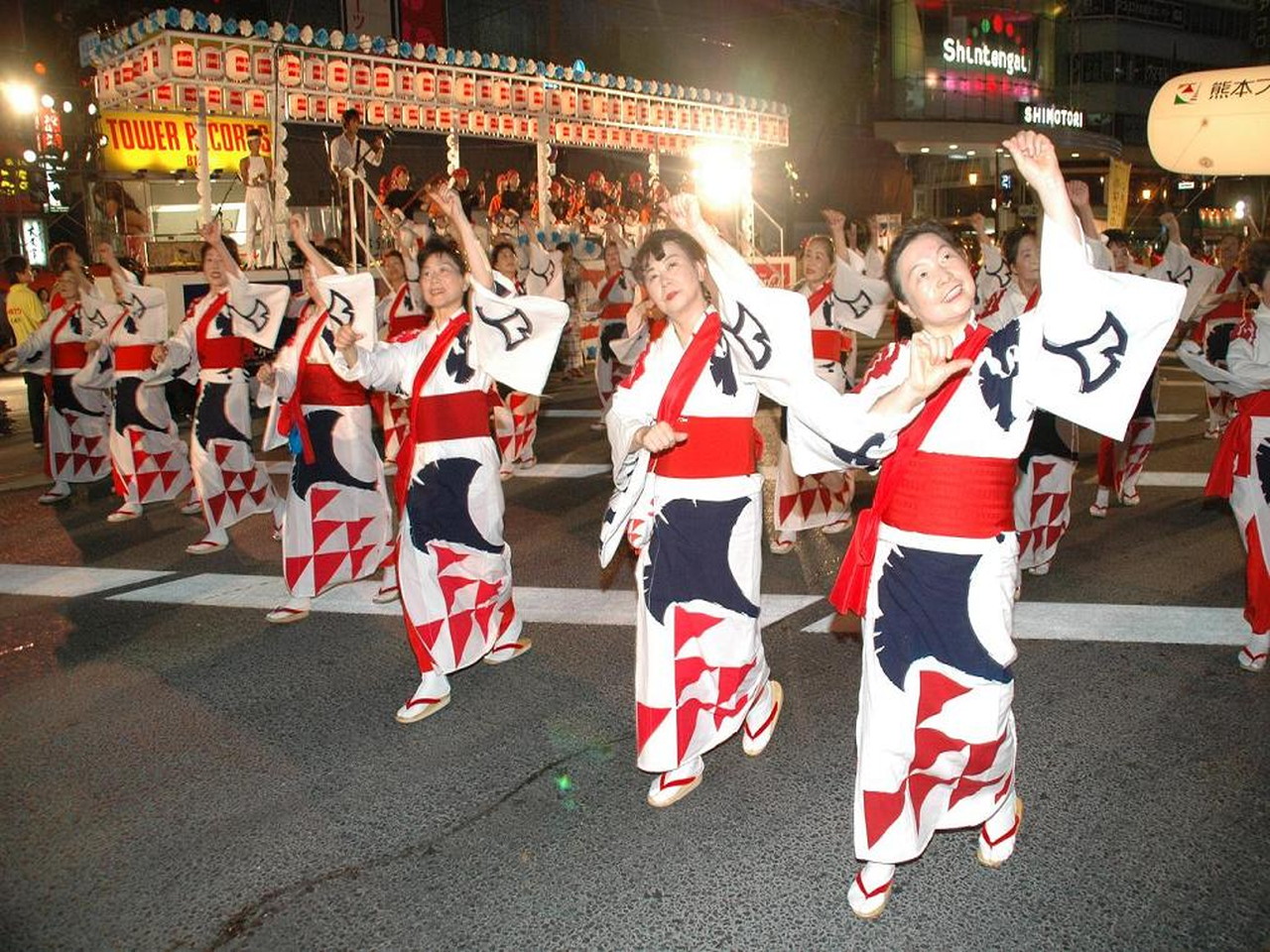 火の国祭り（写真提供：一般財団法人熊本国際観光コンベンション協会）