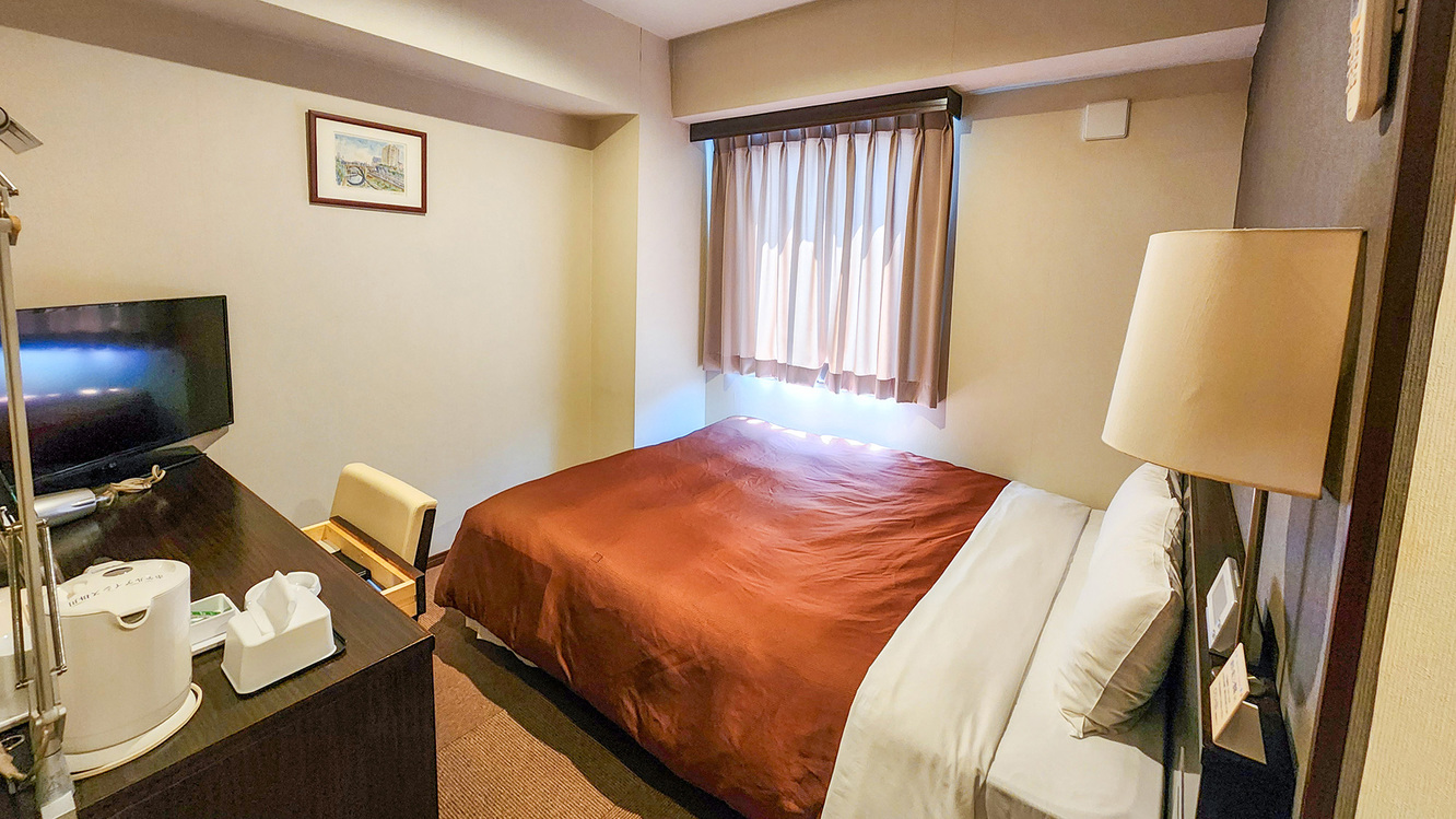 【モデレート】ベッド幅140ｃｍダブルベッド2名利用●喫煙●