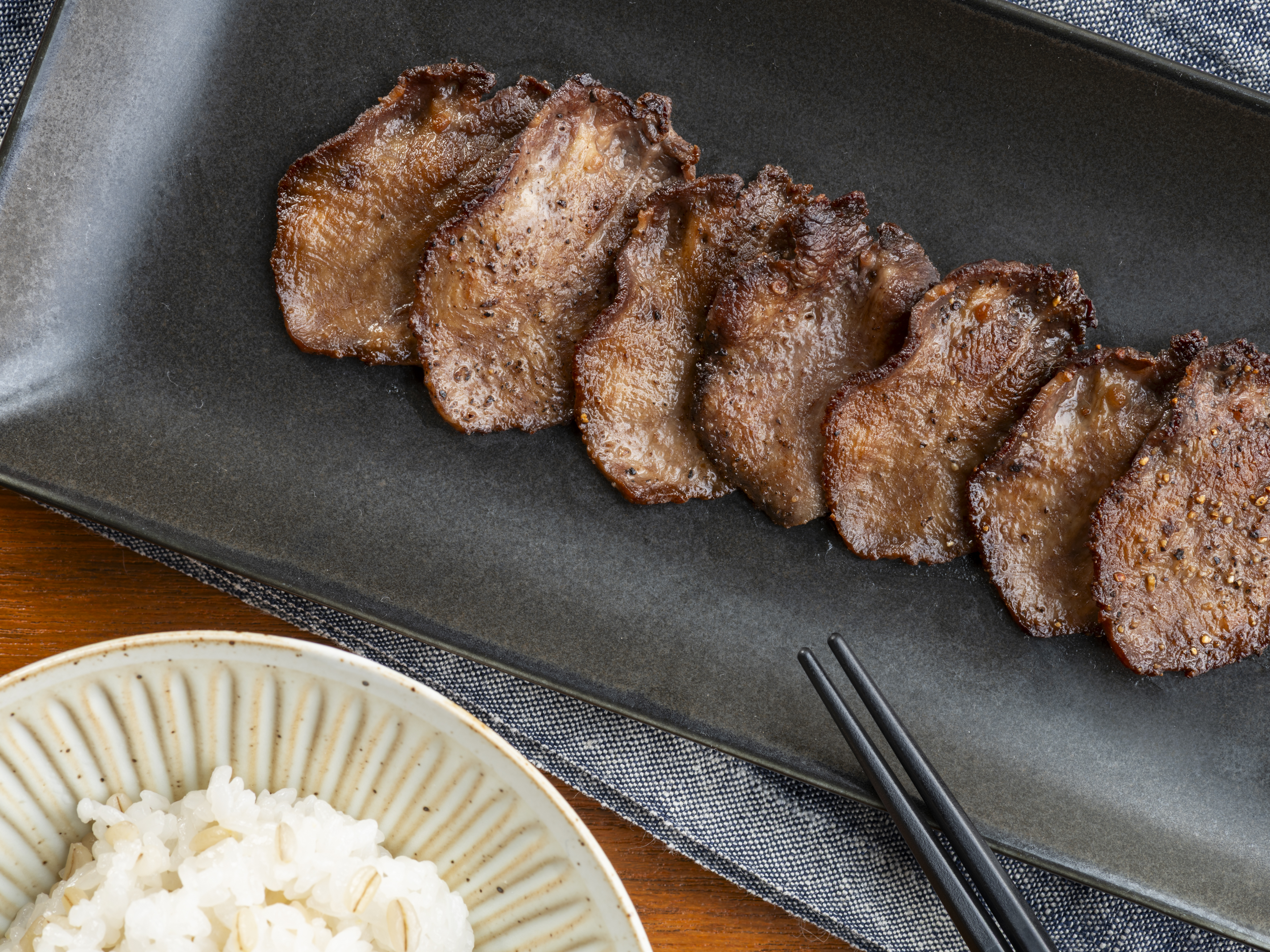 牛タン焼き・麦飯・とろろ