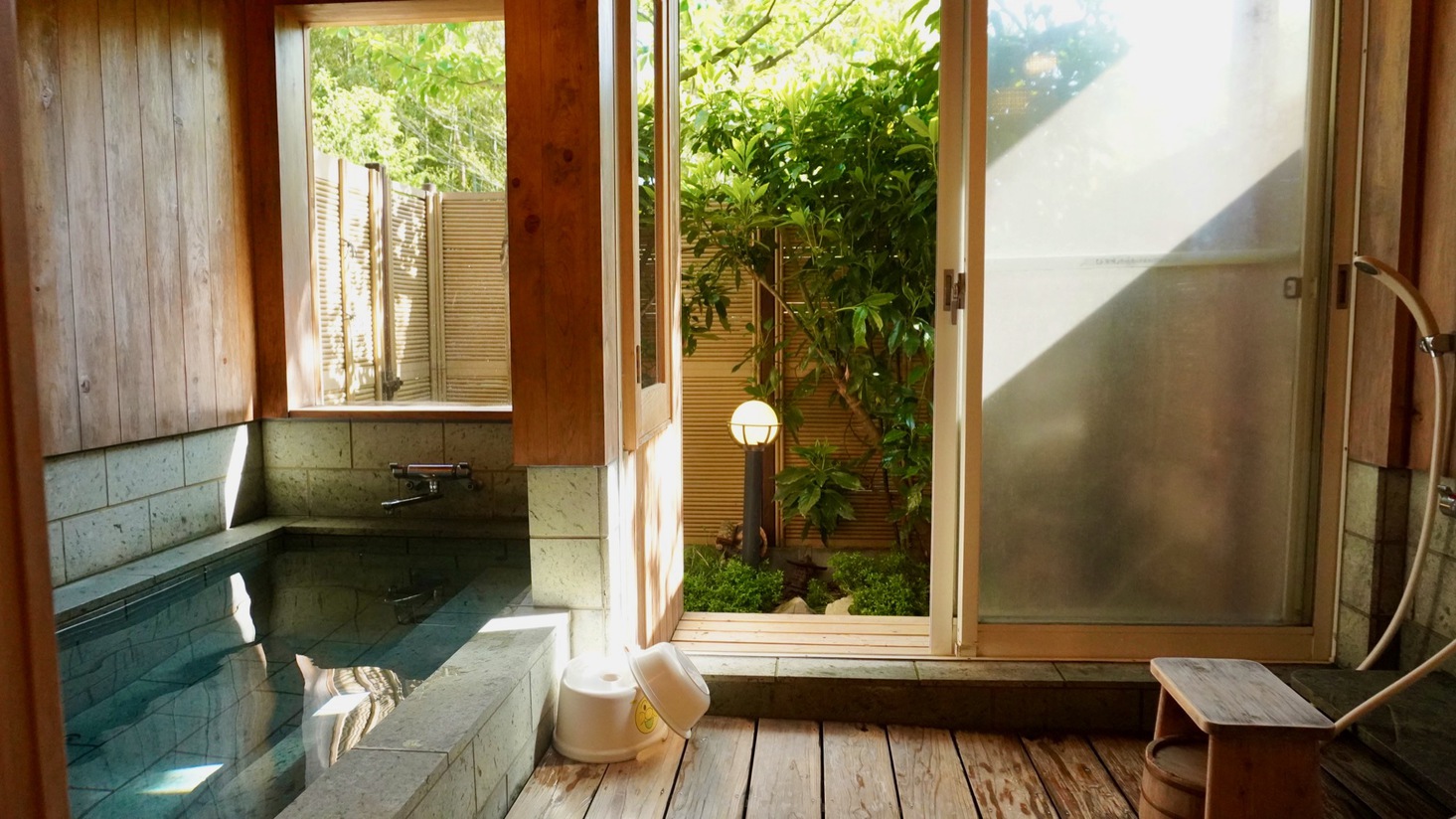 ラッキー！おもしろい宿を見つけましたね！当館が初めての方向けに綴る『泊まってよかった理由』15選！