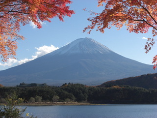 紅葉と富士
