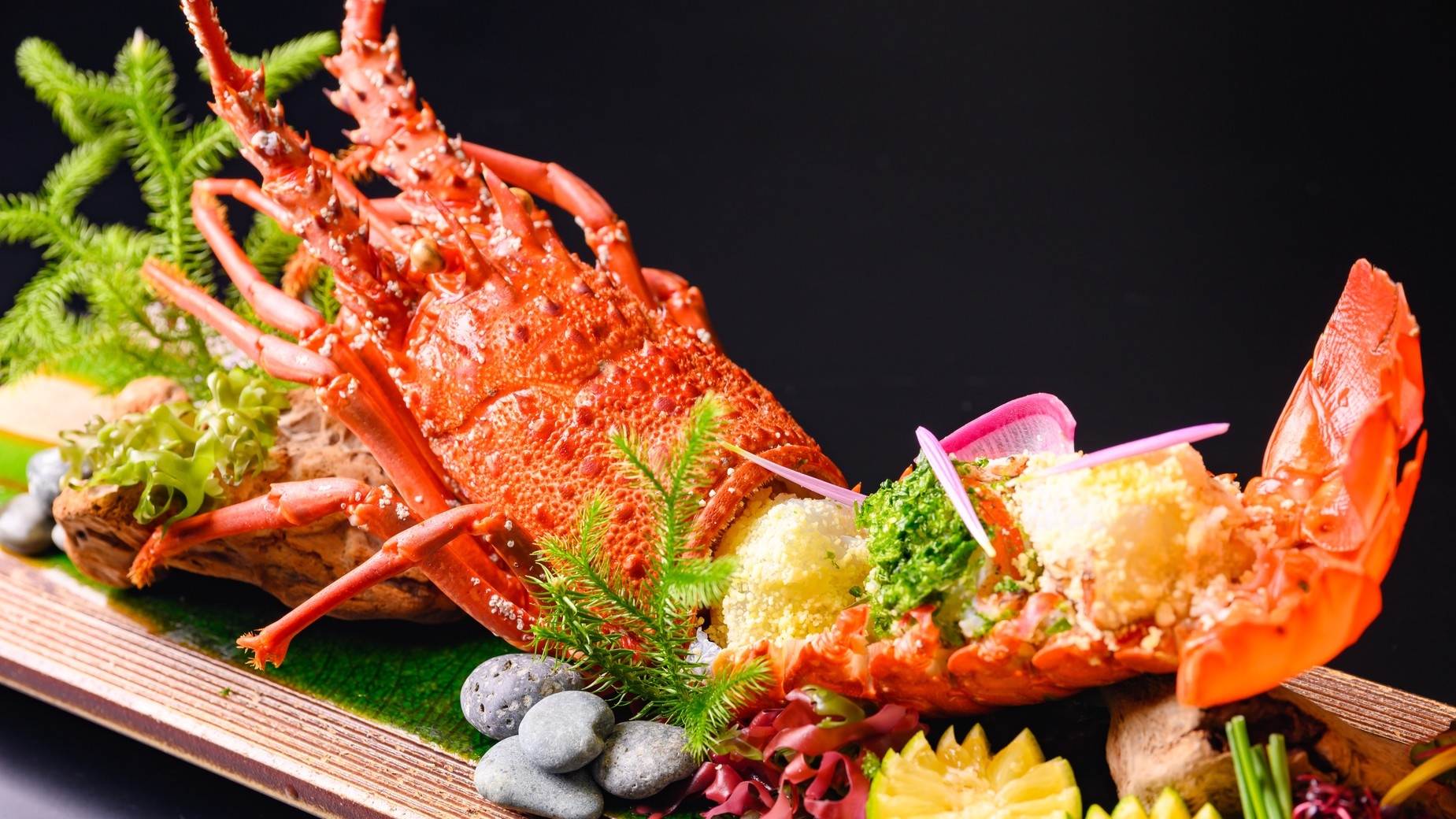 【三重を堪能】《伊勢海老の御造り×松阪牛のステーキ付》ハーフブッフェを満喫　美食オールインクルーシブ