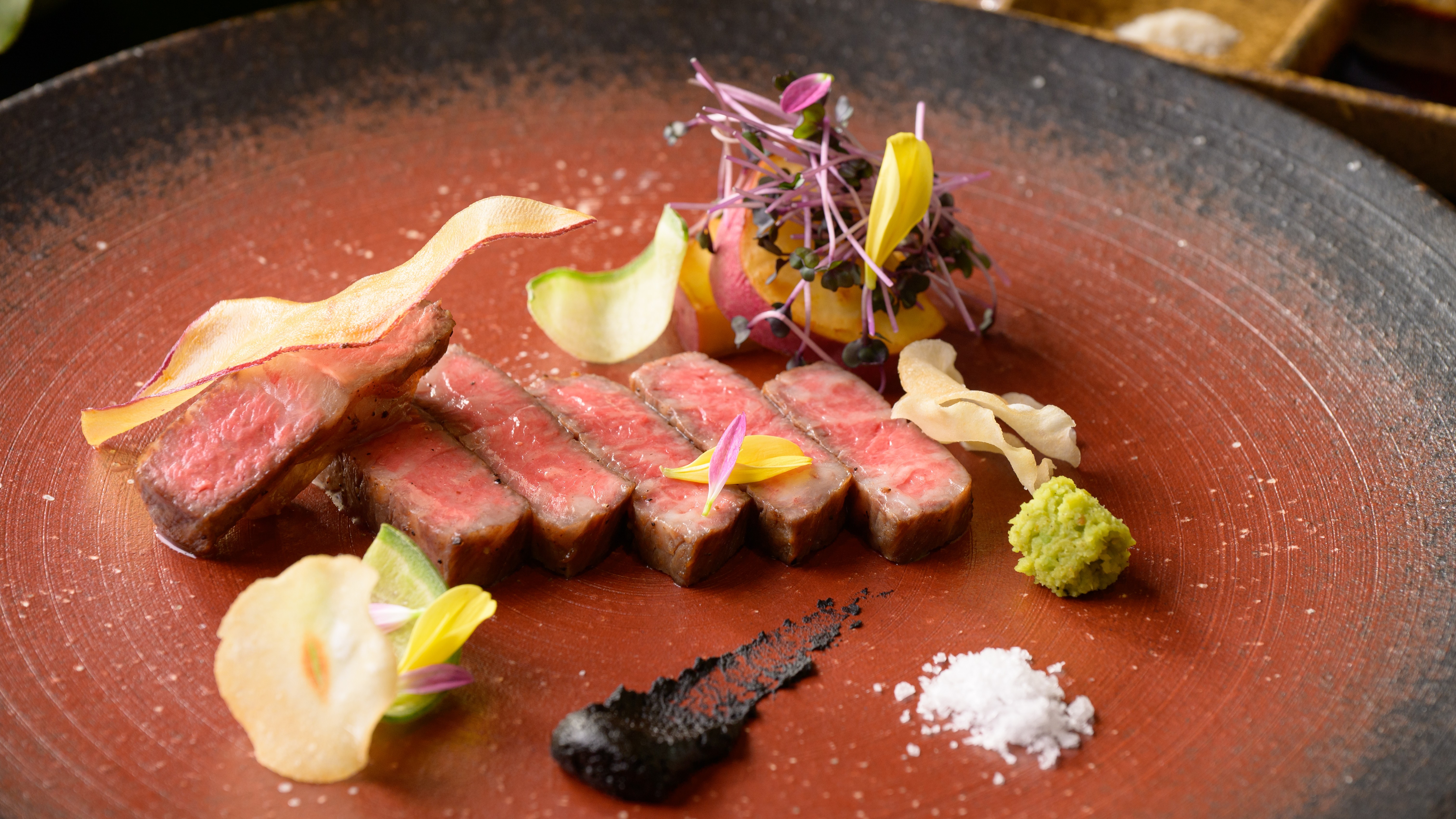 【熊野倶楽部】2025年秋《御食国》松阪牛 厳選部位の紀州備長炭 炭火焼き