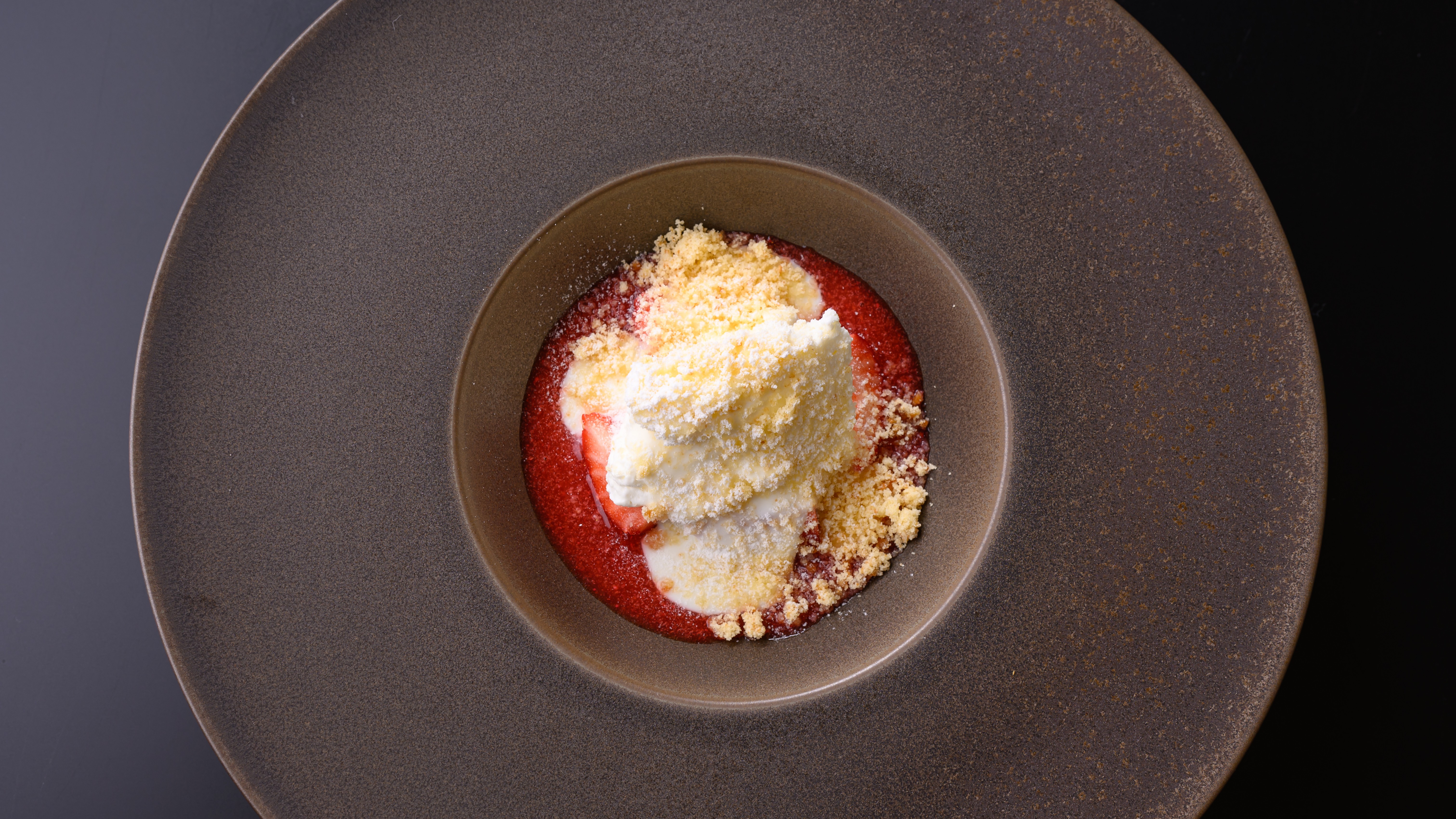 【熊野倶楽部】2025年冬《御食国》《味覚》大内山ヨーグルトと苺のショートケーキ仕立て