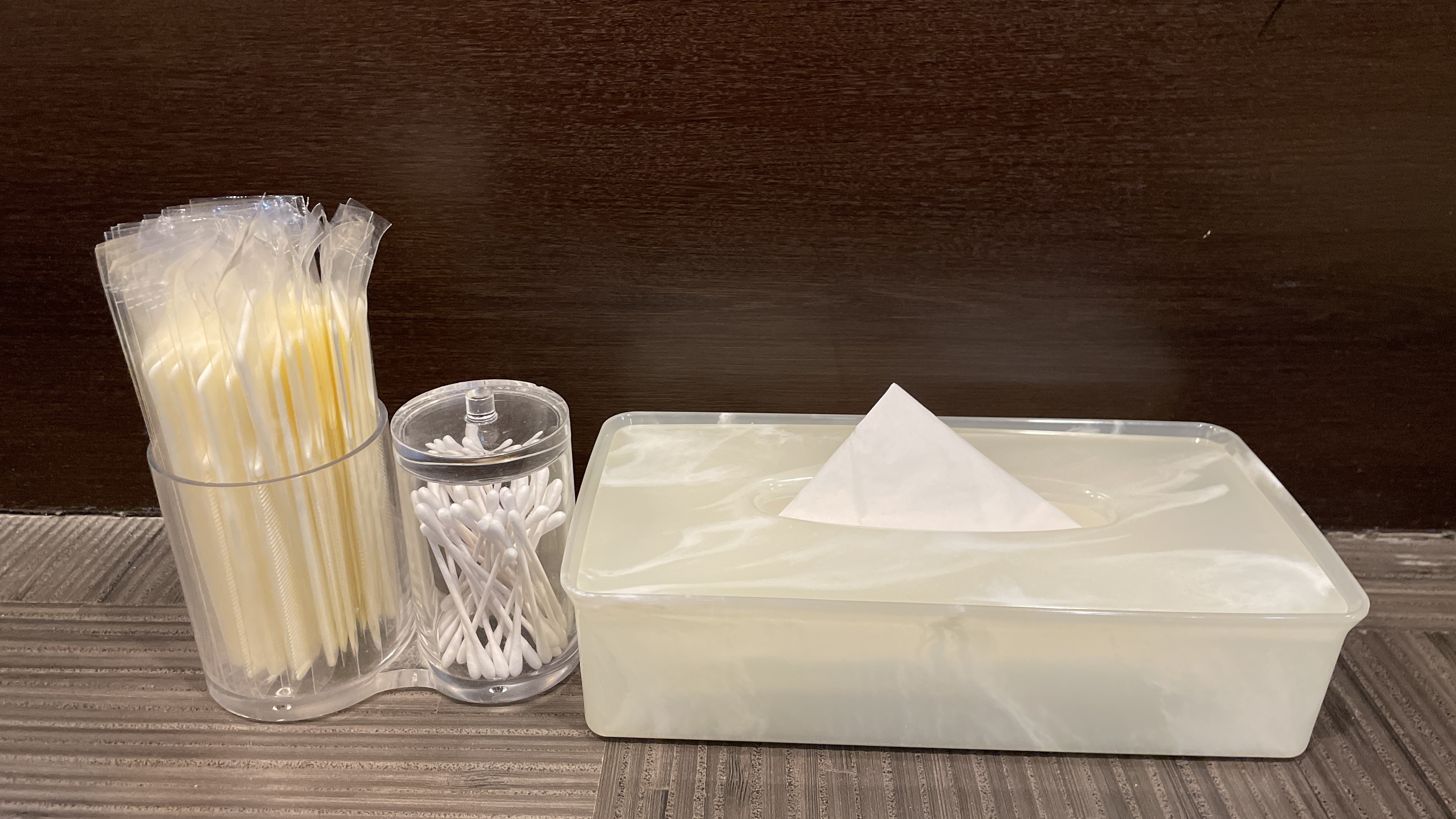 男性大浴場　脱衣所アメニティ