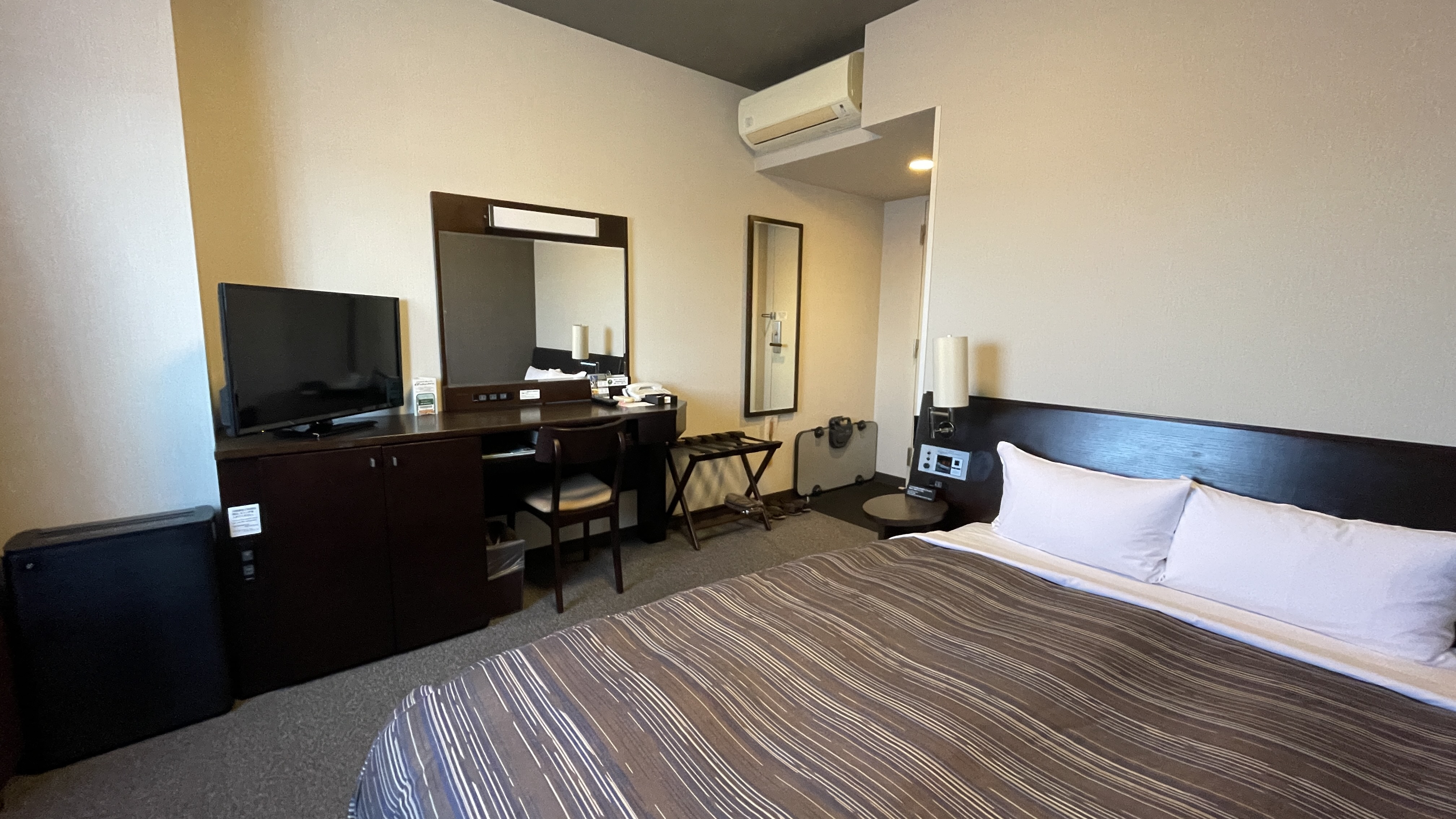 コンフォートセミダブルルーム