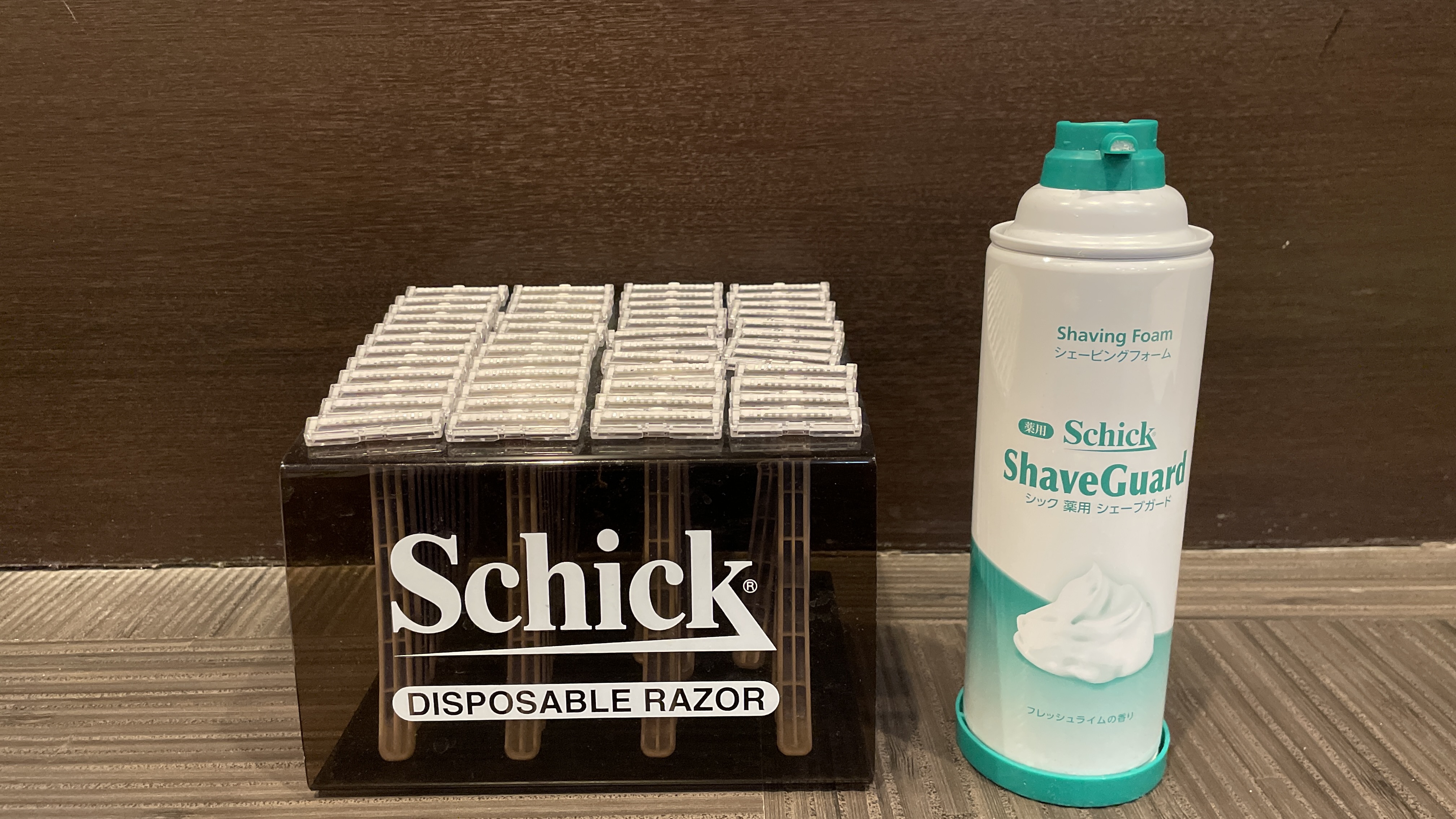 男性大浴場　脱衣所アメニティ