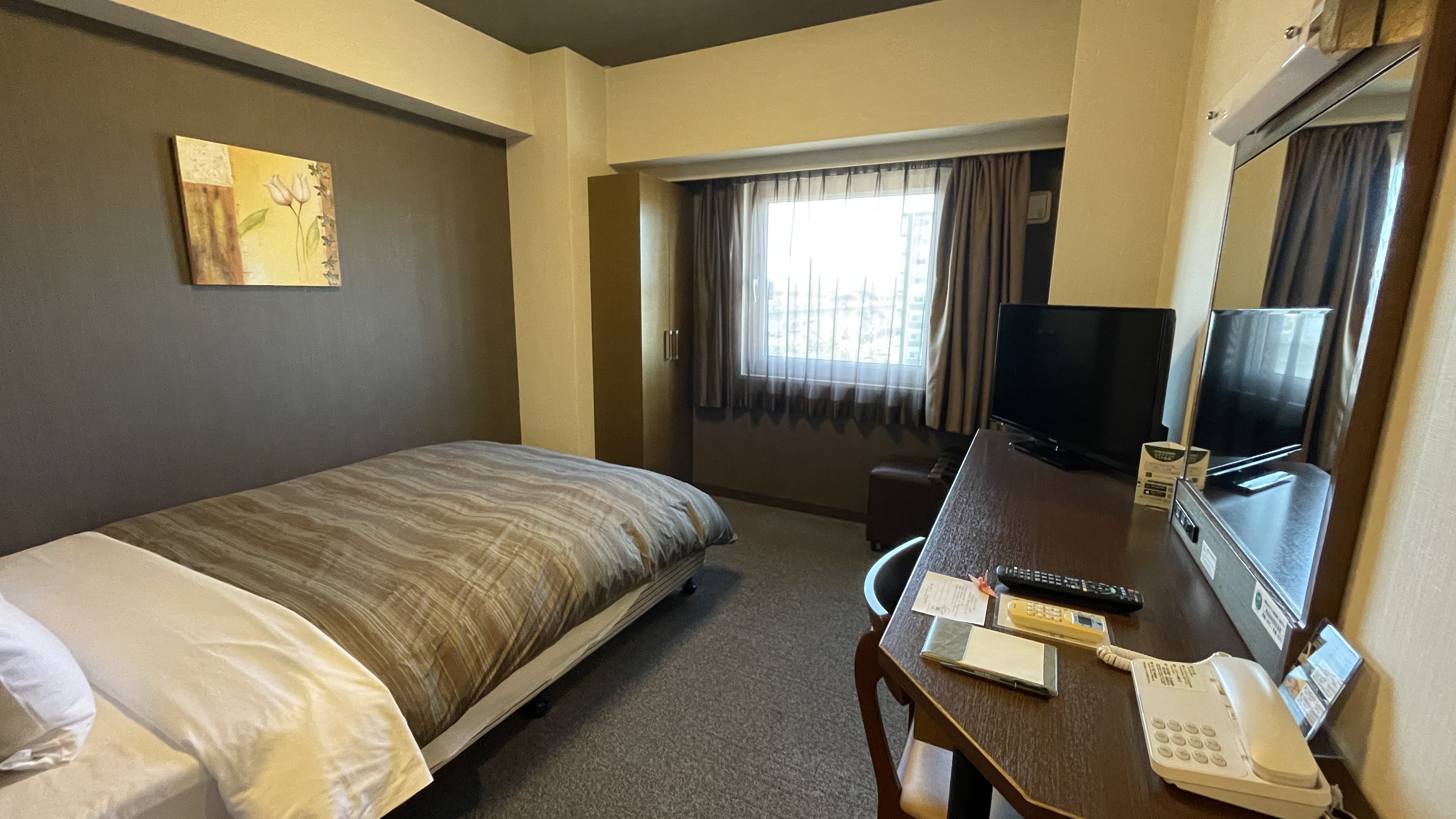 スタンダードセミダブルルーム