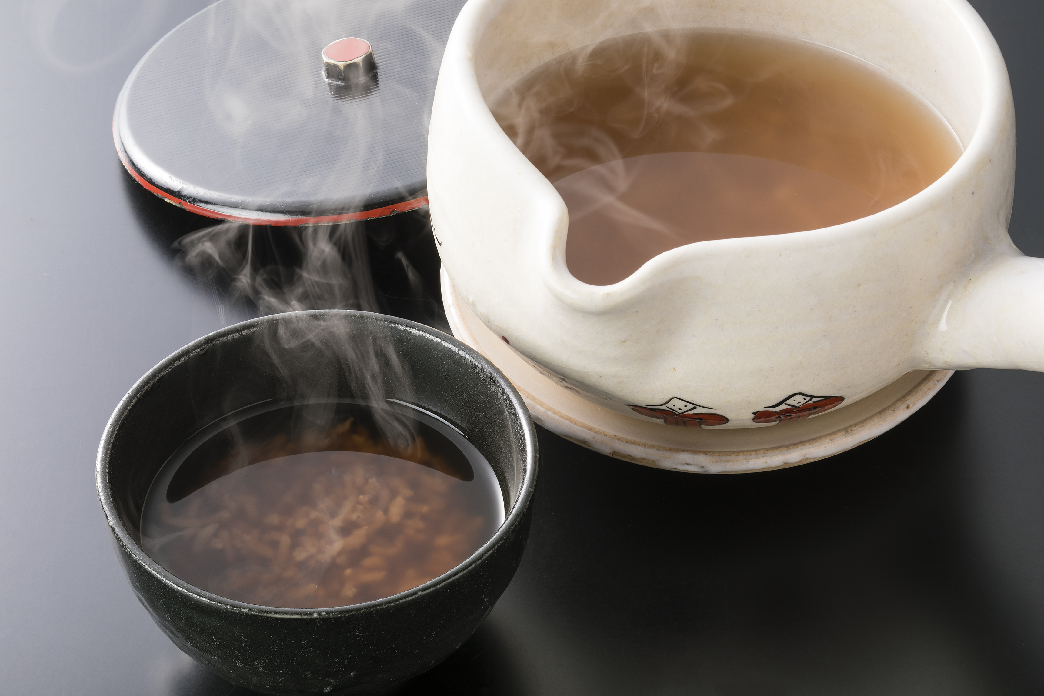朝食：大和の茶がゆ～あられをかけて召し上がれ～ほっと体に染み渡る優しいお目覚めを。