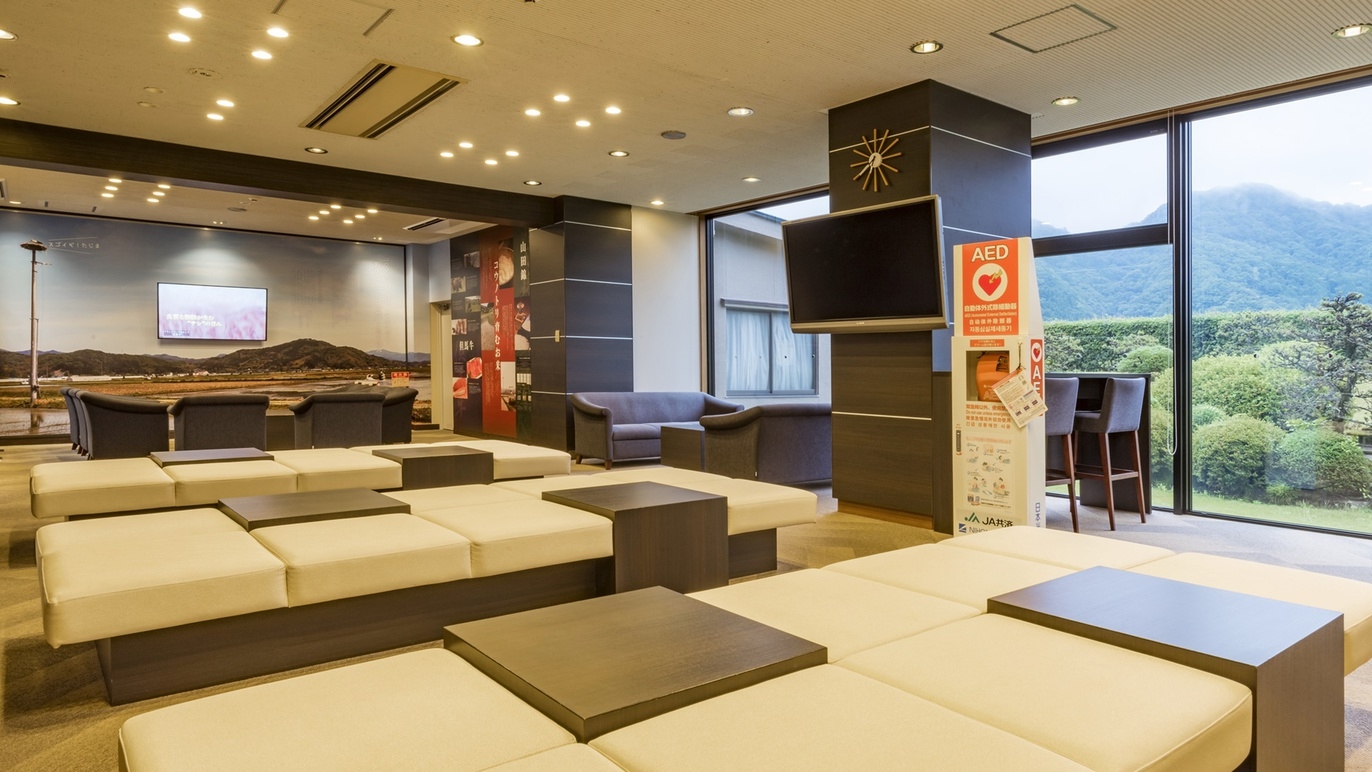 2025【冬の宴】カニと但馬牛の共演プラン〜ズワイガニ1.5杯と但馬牛3品＜本館・リバービュー＞