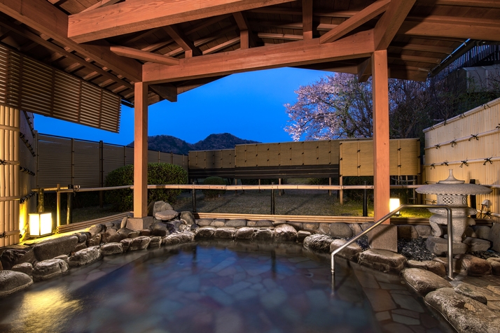 2026 『先行販売』【神戸牛会席】世界に冠たる和牛の王様神戸ビーフ！口の中でとろけるような味わい♪