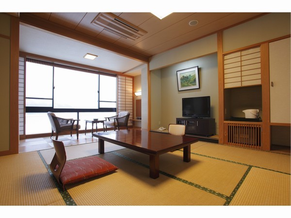 Japanese-style room