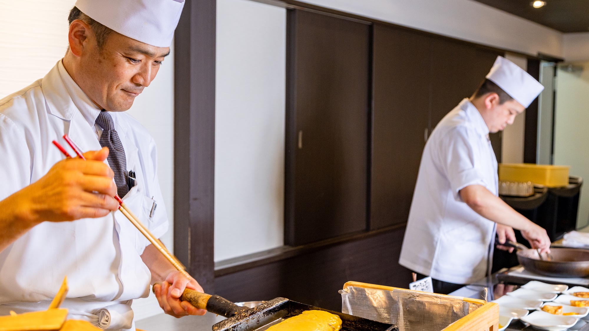 *【朝食一例】当館の料理人が皆様の目の前で丁寧に焼き上げる出汁巻玉子