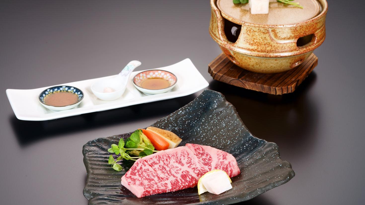 *但馬牛のロースステーキ（一例）