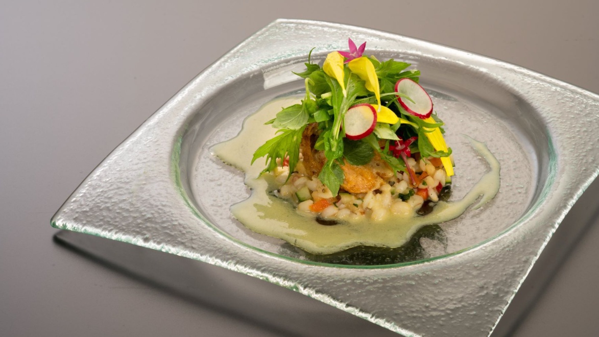 *秋鮭ともち麦の抗酸化サラダ