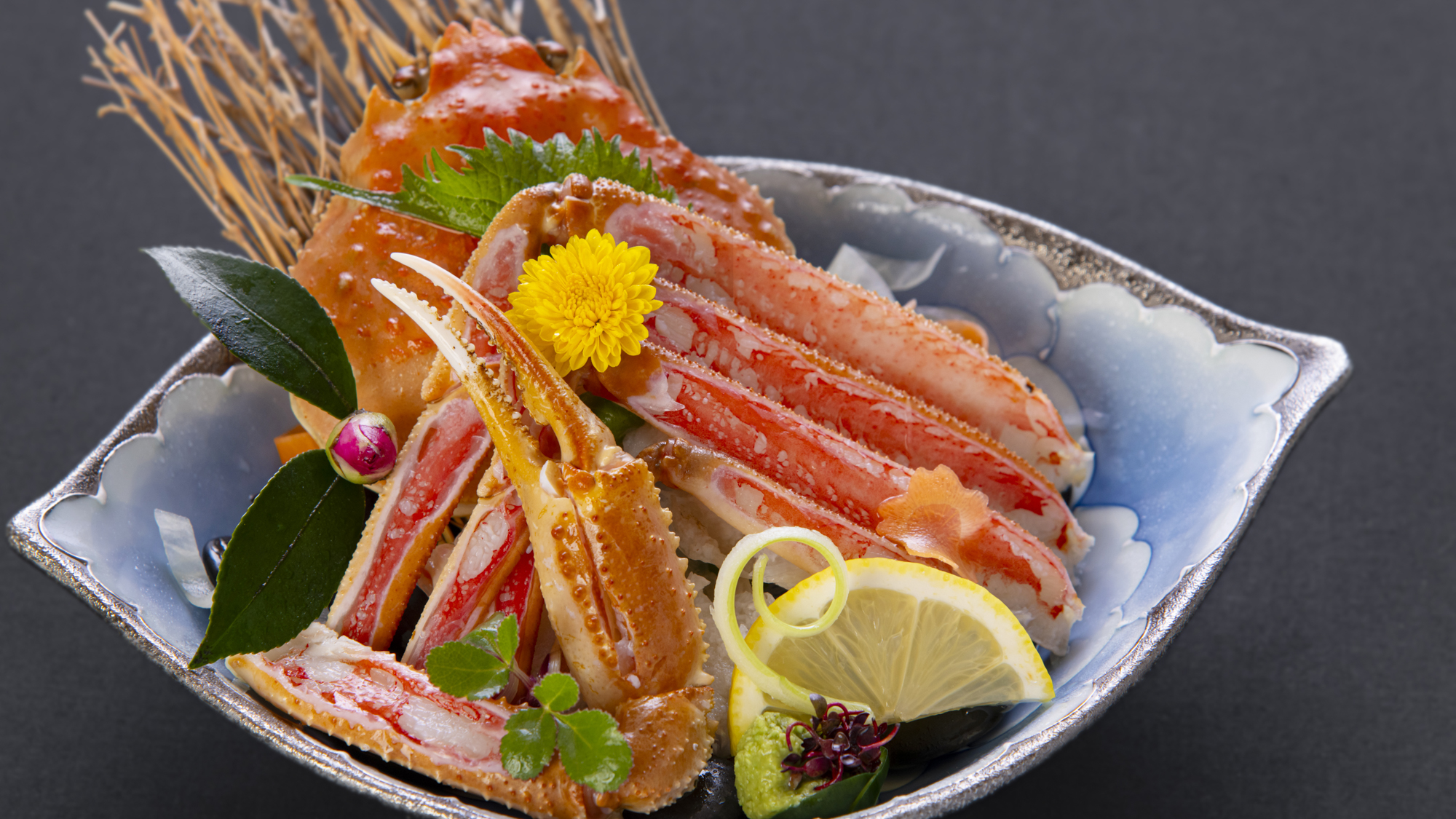*夕食_カニ刺し（一例）