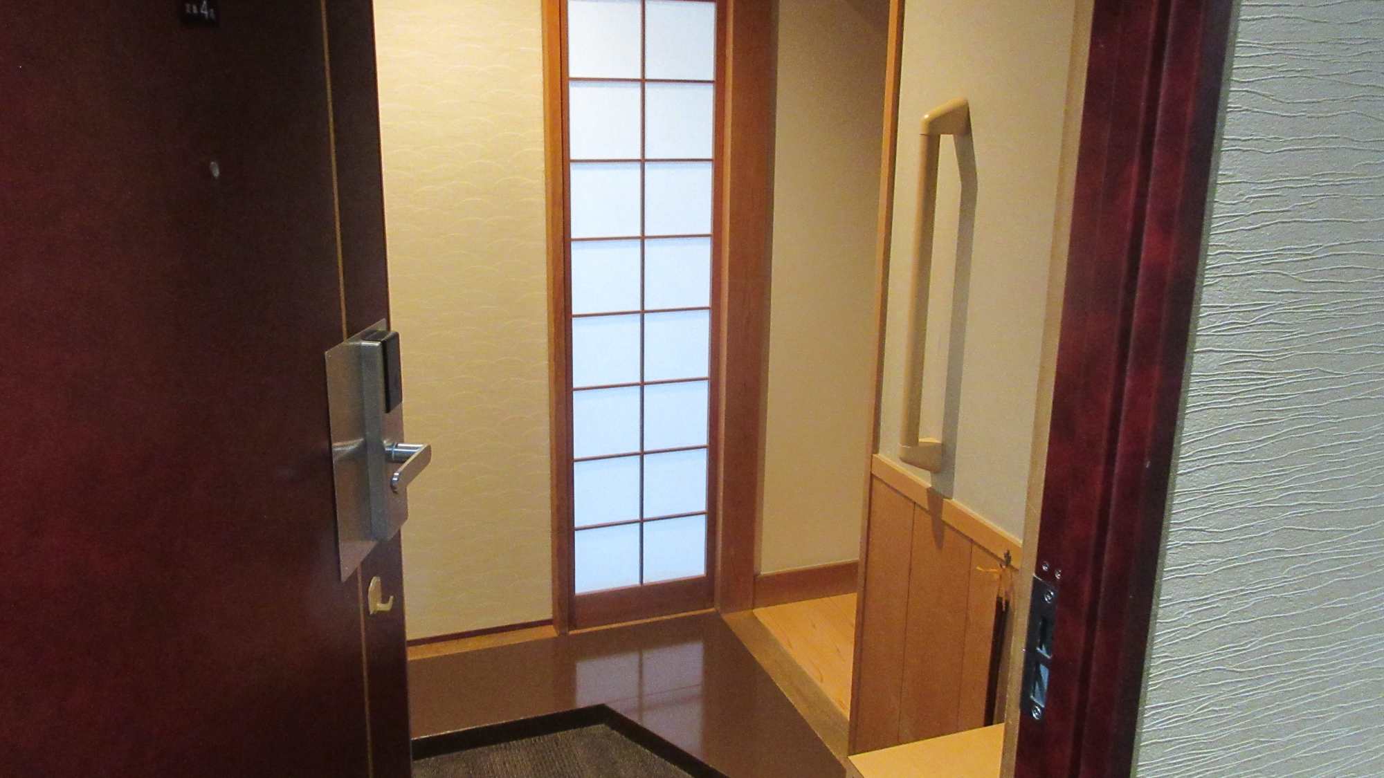 *和室一例（玄関）