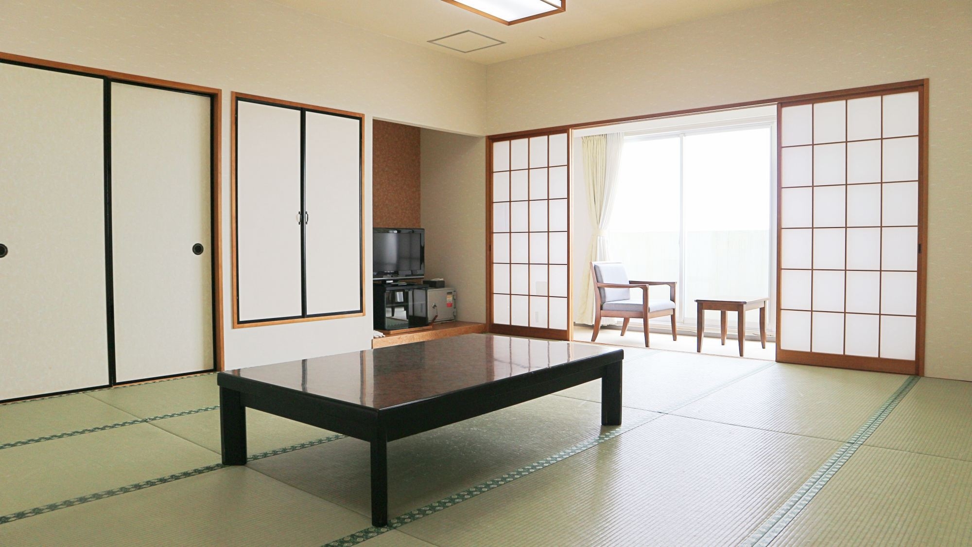 【スタンダード2食付】充実のスポーツ施設♪海を一望の大浴場で白子温泉満喫♪