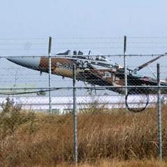 【施設】　航空自衛隊新田原基地　お車で約１０分