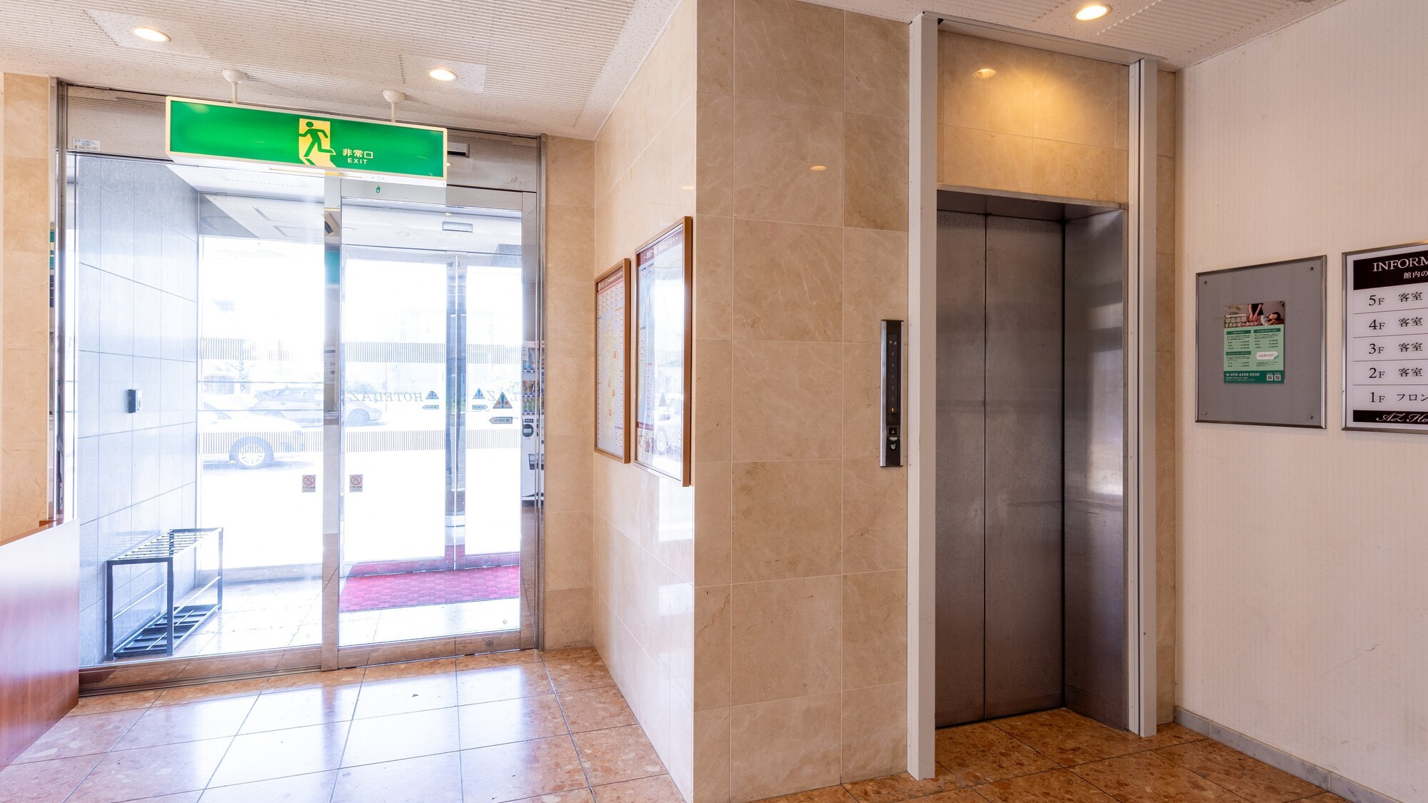 エレベーターホール