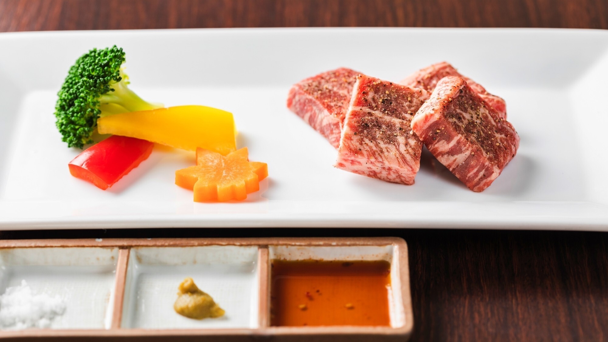 【ご夕食一例】「小川原湖牛サーロイン」青森県を代表するブランド牛をステーキにてご堪能ください。