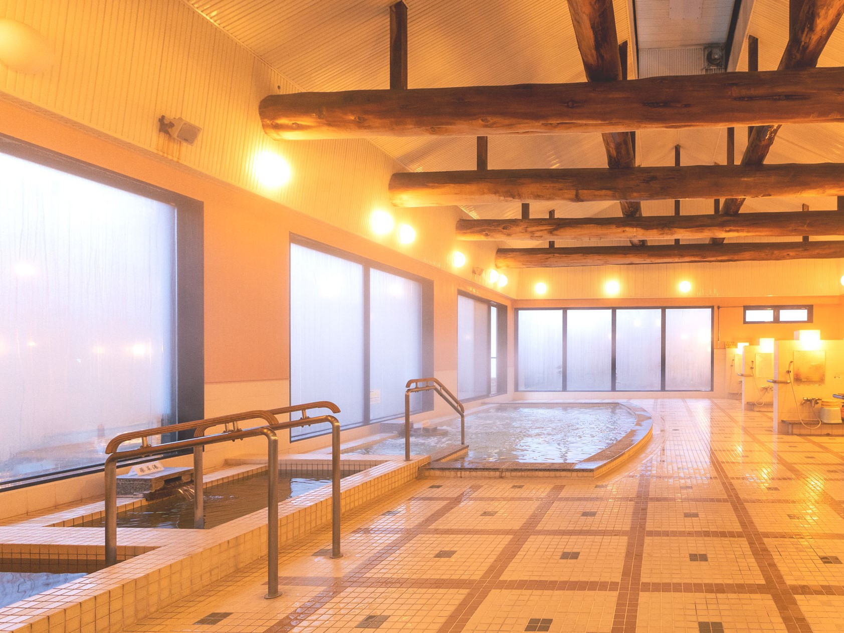 【ほたる観賞プラン☆送迎付】日本一のかやぶき屋根に宿泊！都会を忘れる、贅沢な田舎で里山リトリート