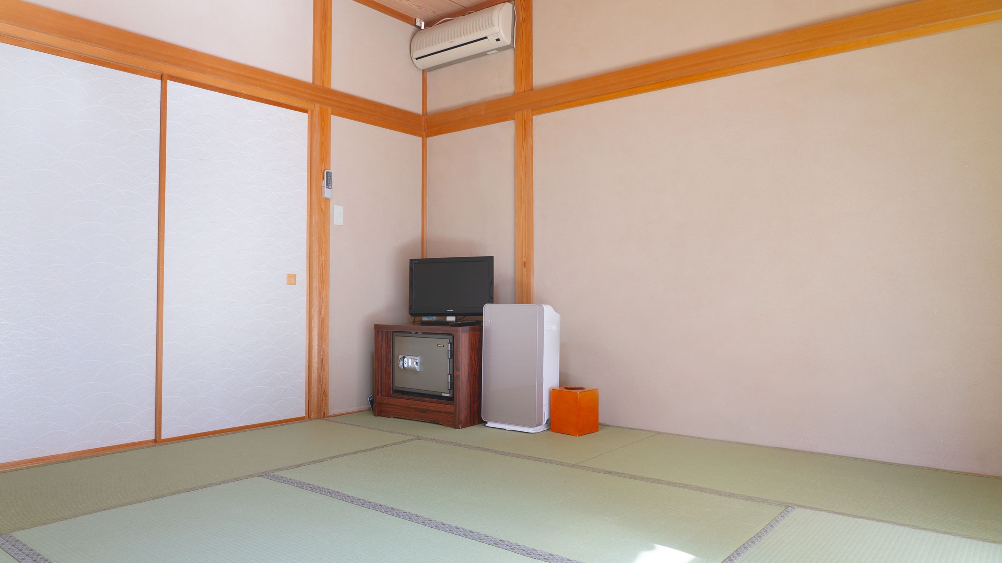 【ゆうぎり】8畳和室。