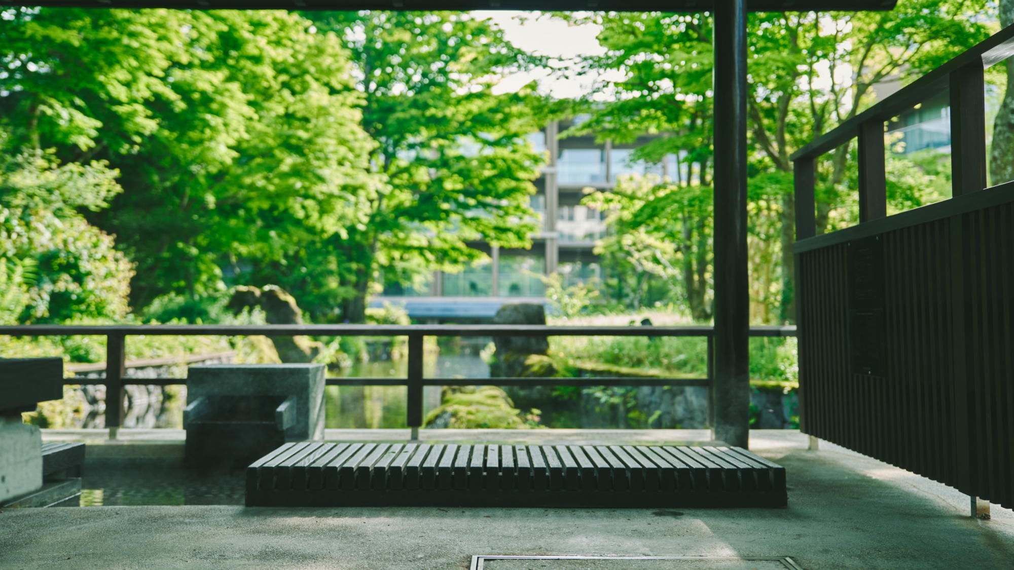 【お日にち限定】温泉内風呂付き客室に無料アップグレード　日本料理・翠香-suikou-／1泊2食付