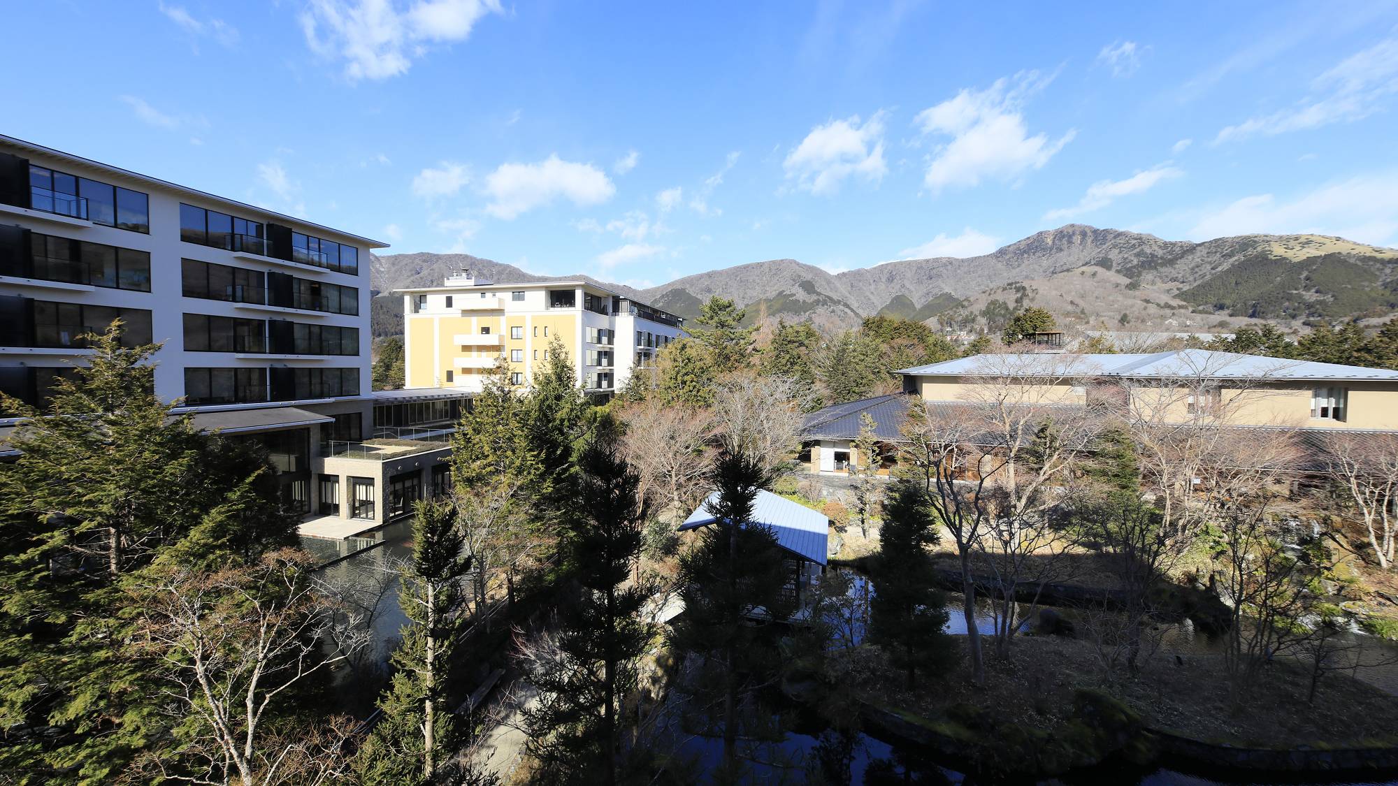 【客室温泉付き・エグゼクティブ和洋】四季移ろう景色をお楽しみください