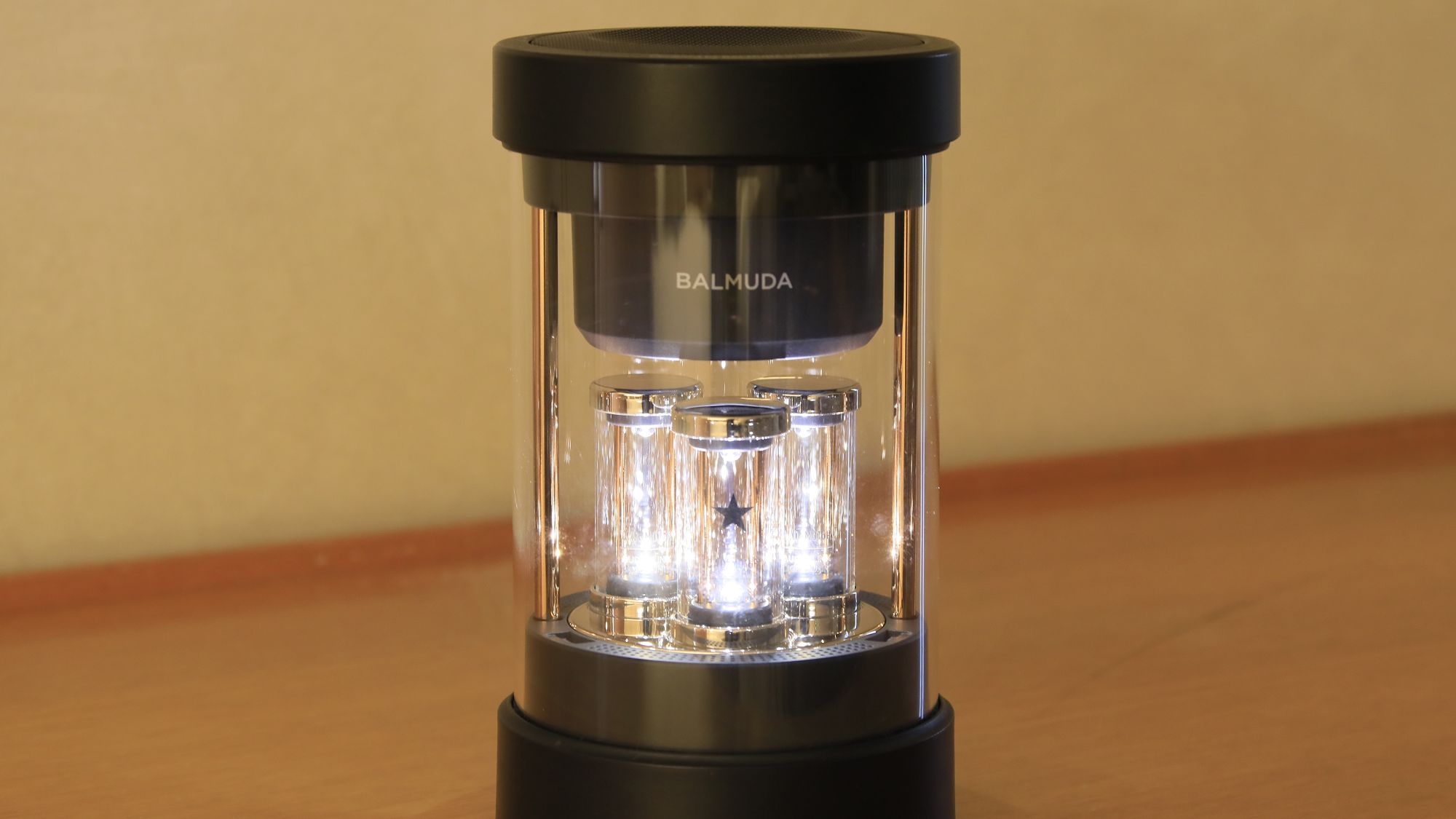 バルミューダ製Bluetoothスピーカー