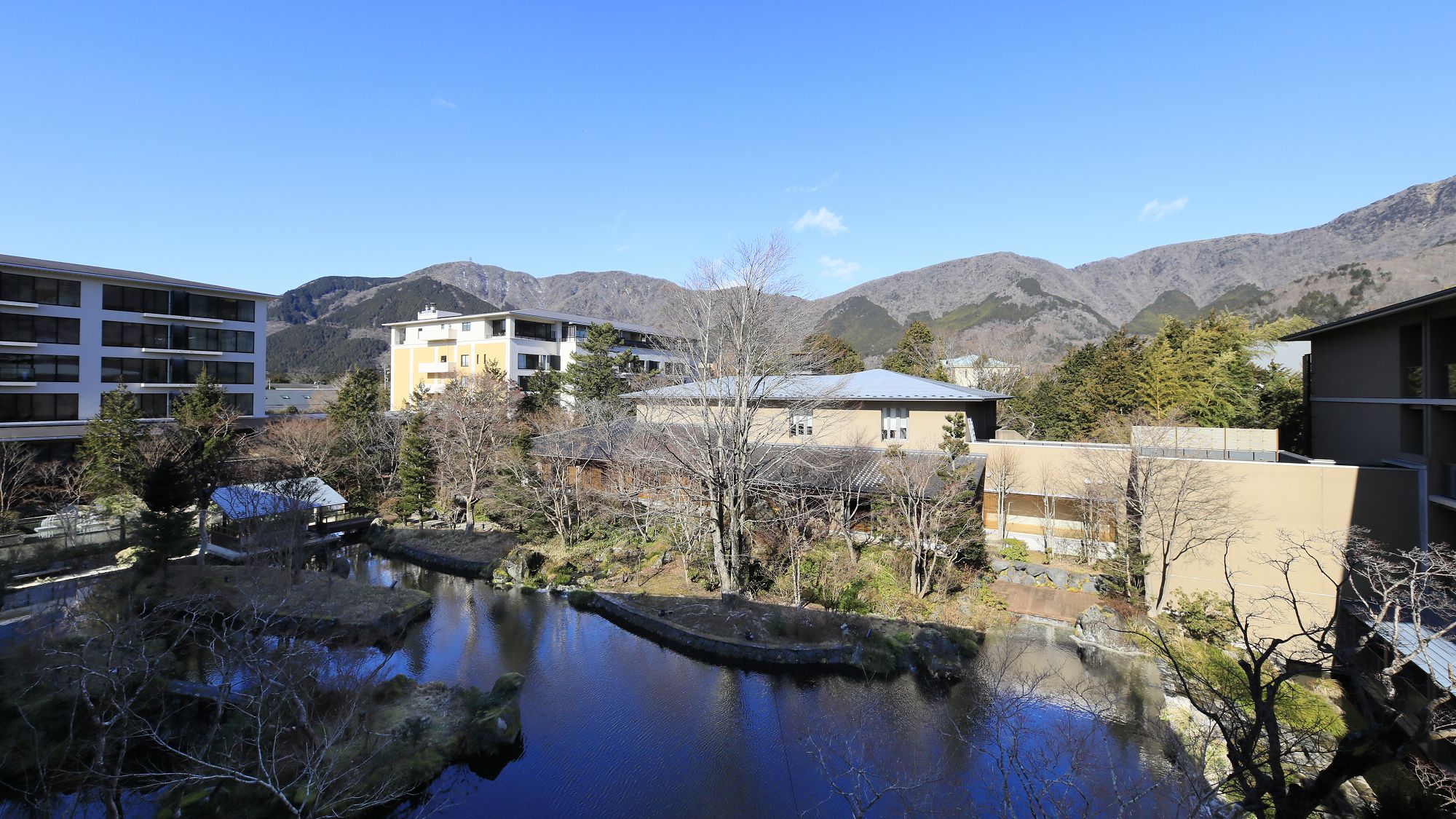 【客室温泉付き・デラックスガーデンビュー】テラスからの眺め