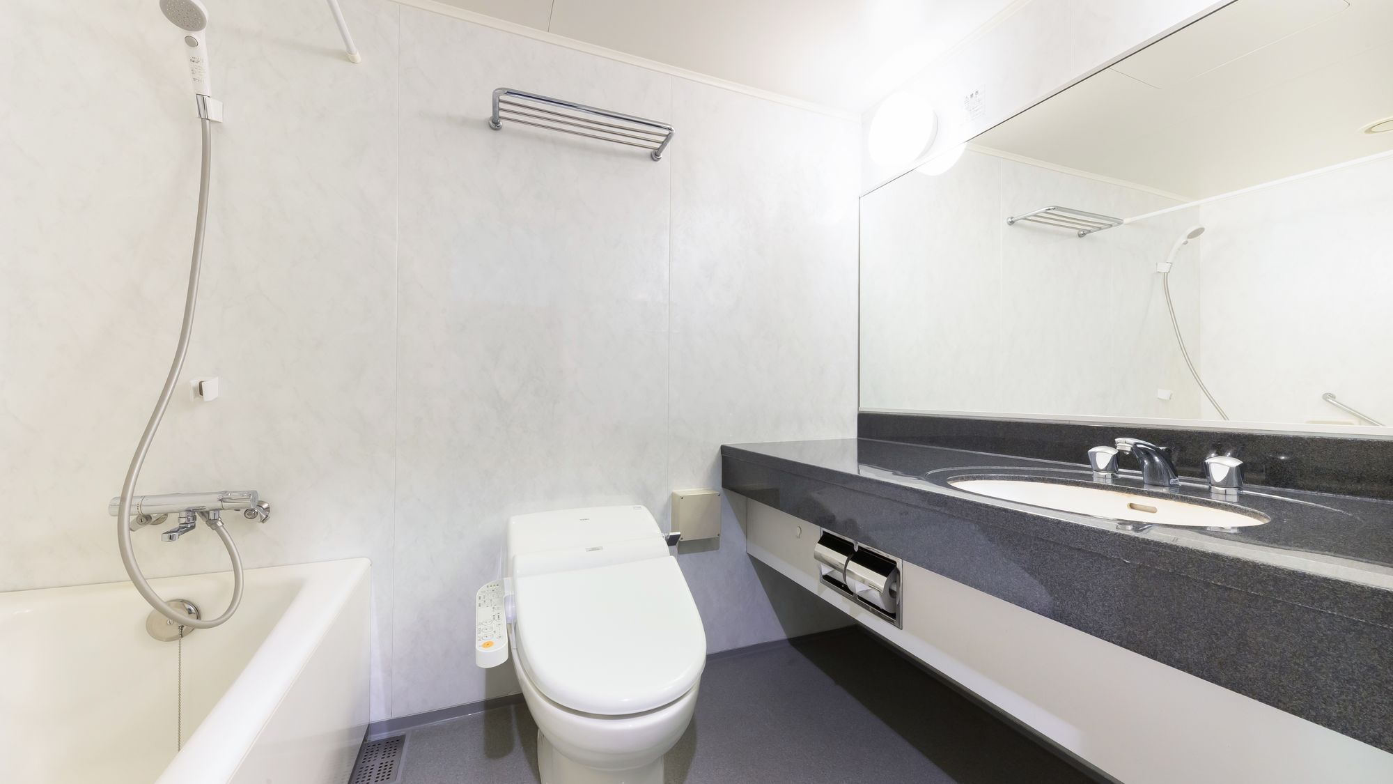 【北館】クラシカル　バスルーム  (お部屋によって異なります)