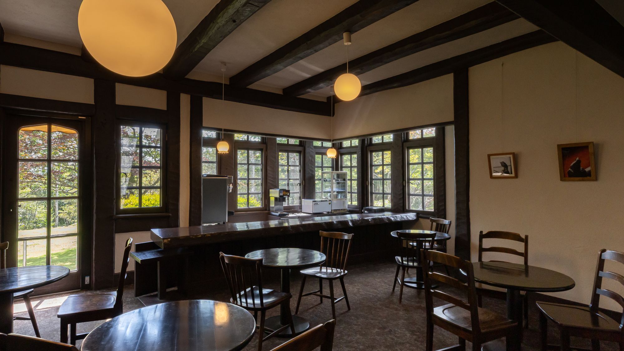 【八ヶ岳高原ヒュッテ】ティールームタンネ