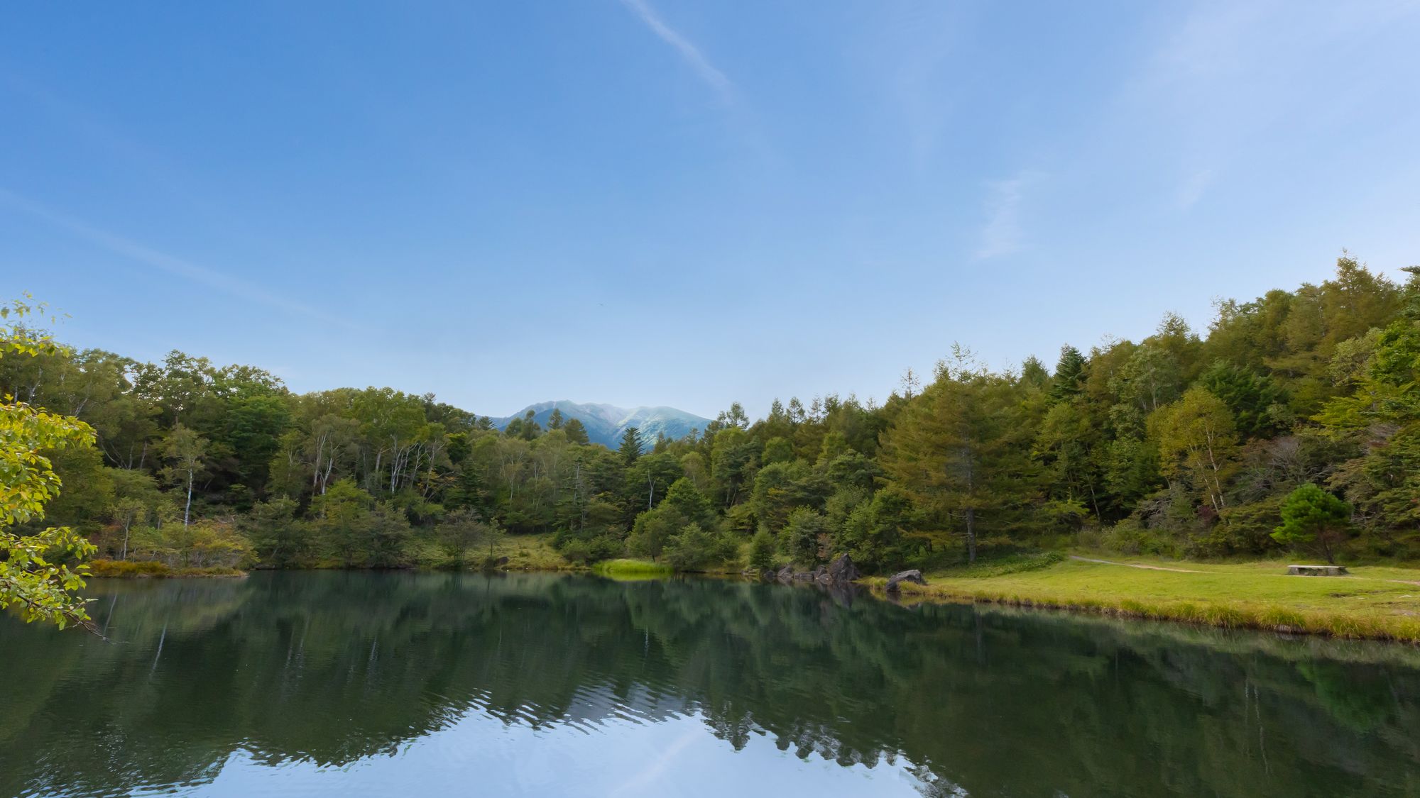 【美鈴池】ホテルから徒歩約15分　