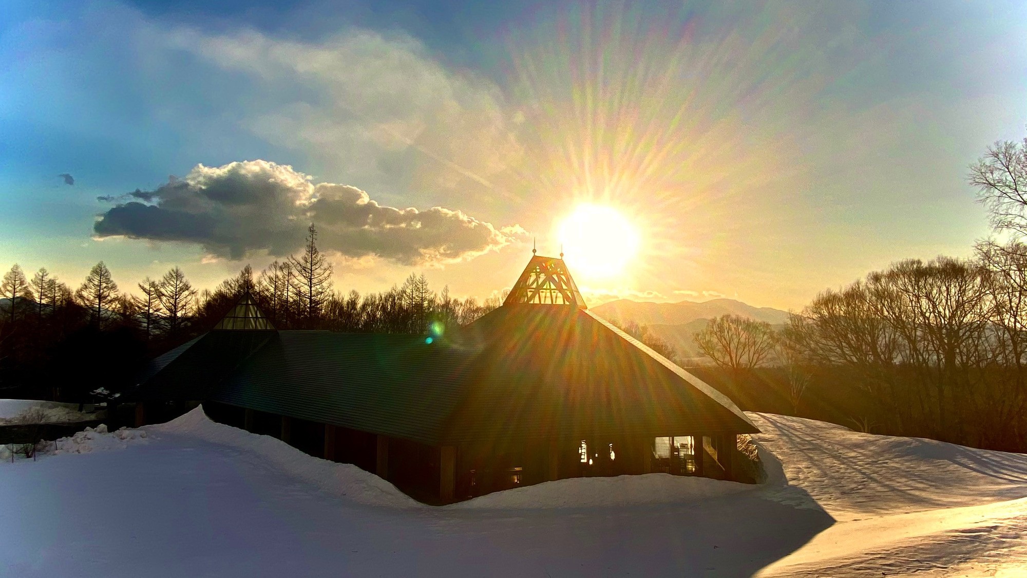 【八ヶ岳高原音楽堂】