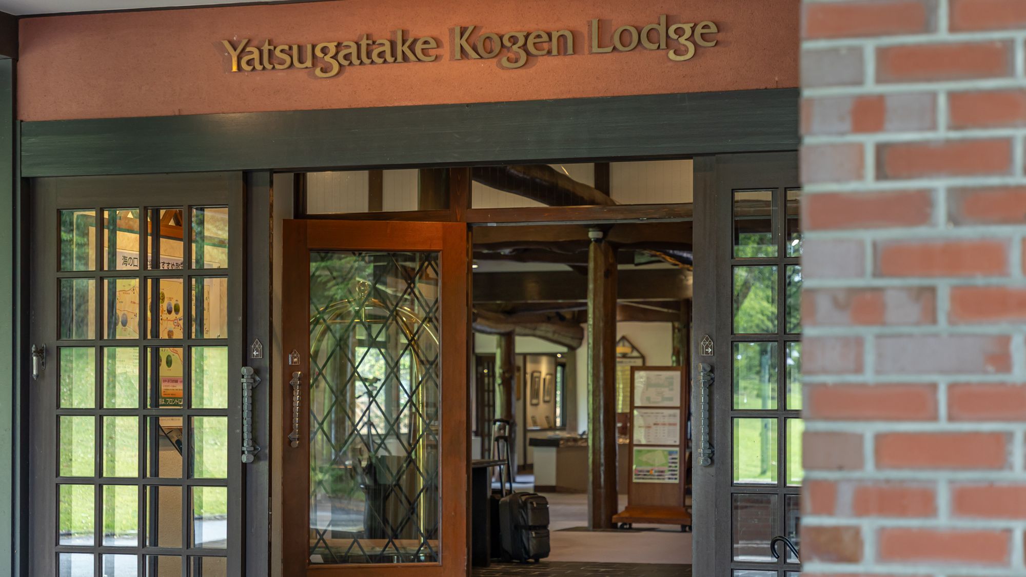 ホテルエントランス