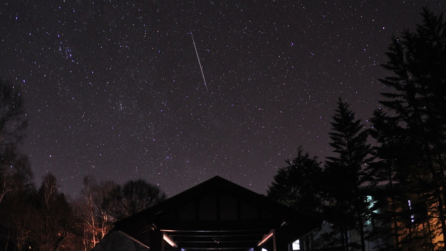 正面玄関　星空