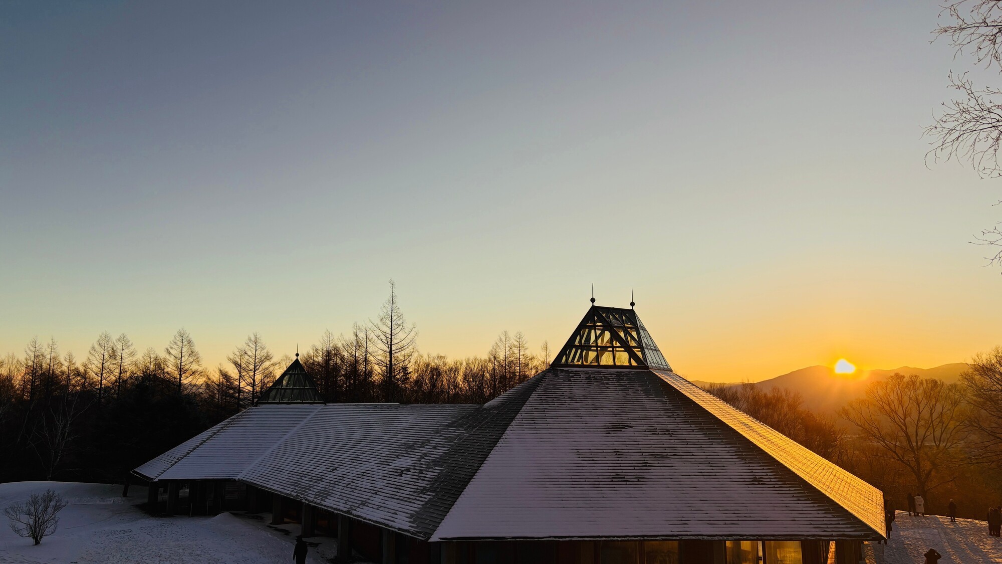 【八ヶ岳高原音楽堂】