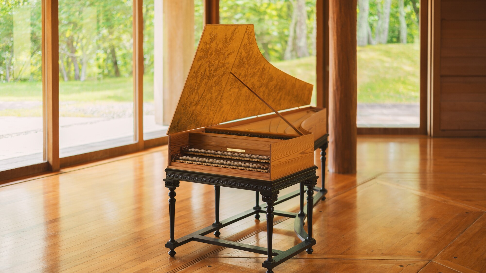 【八ヶ岳高原音楽堂】カラマツチェンバロ