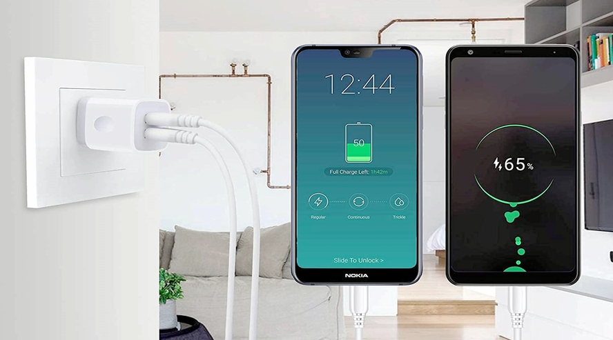 スマホ充電器：Charger