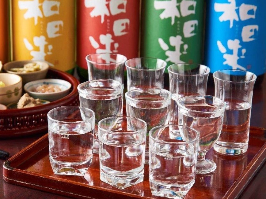 【とことん日本酒10種飲比べ】うまい地酒を料理と共に♪(2食付)お風呂は貸切風呂でゆっくり。