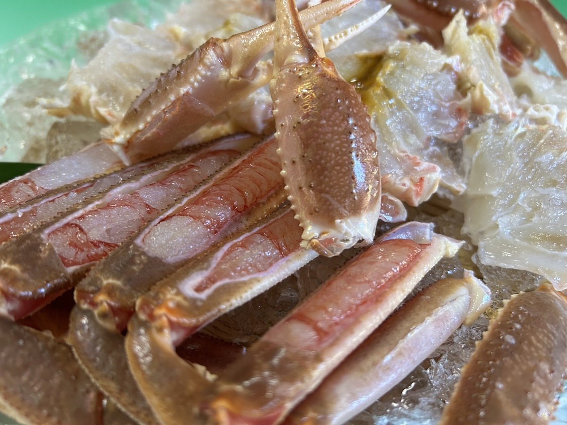 松葉カニお２人で約2.5杯　やき蟹ともやい鍋コース 　のんびり部屋食