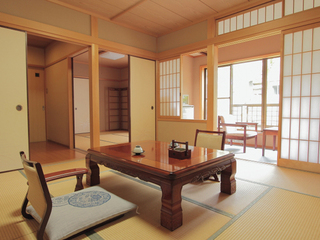 お庭側のお部屋1