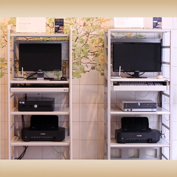 【閲覧用ＰＣ（無料）】　　　　　ロビーに設置しております！　　　調べものにどうぞ