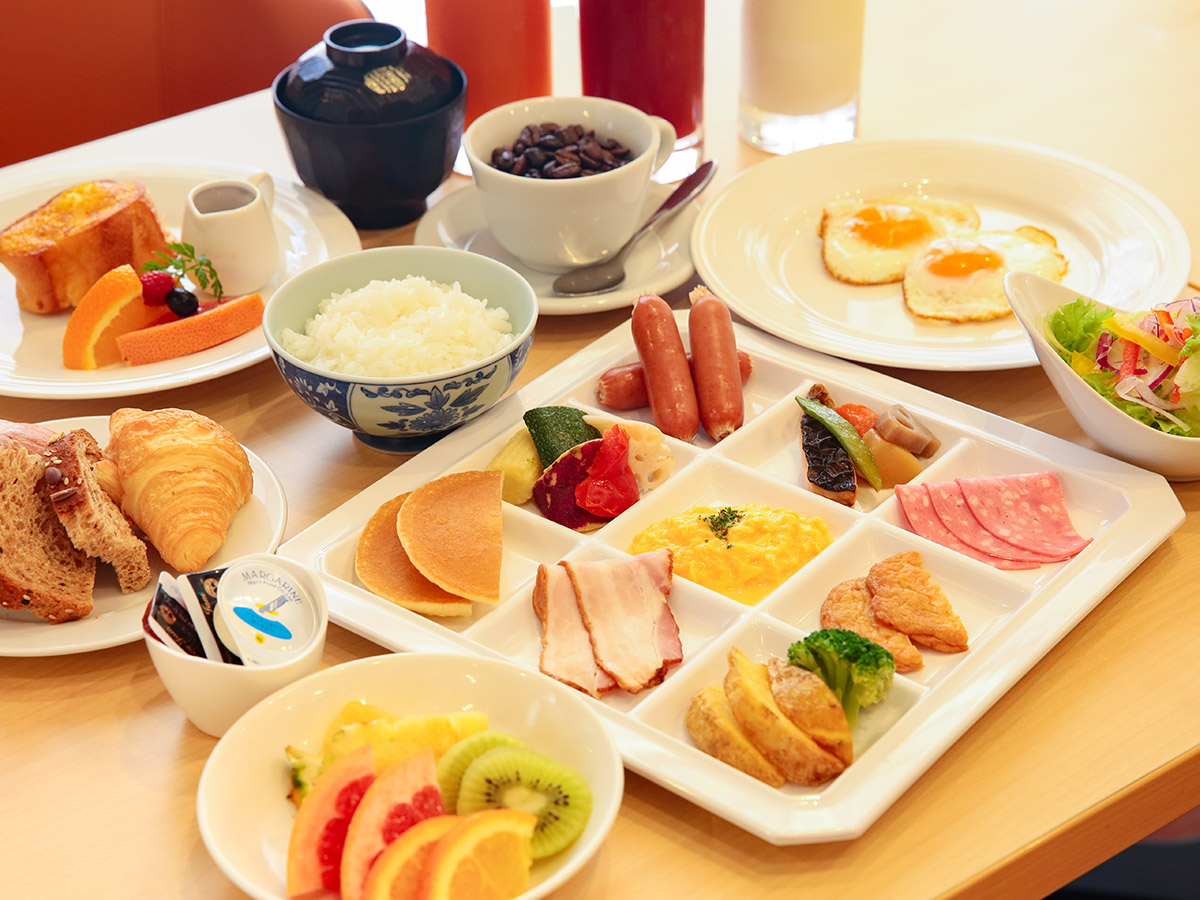 朝食バイキング