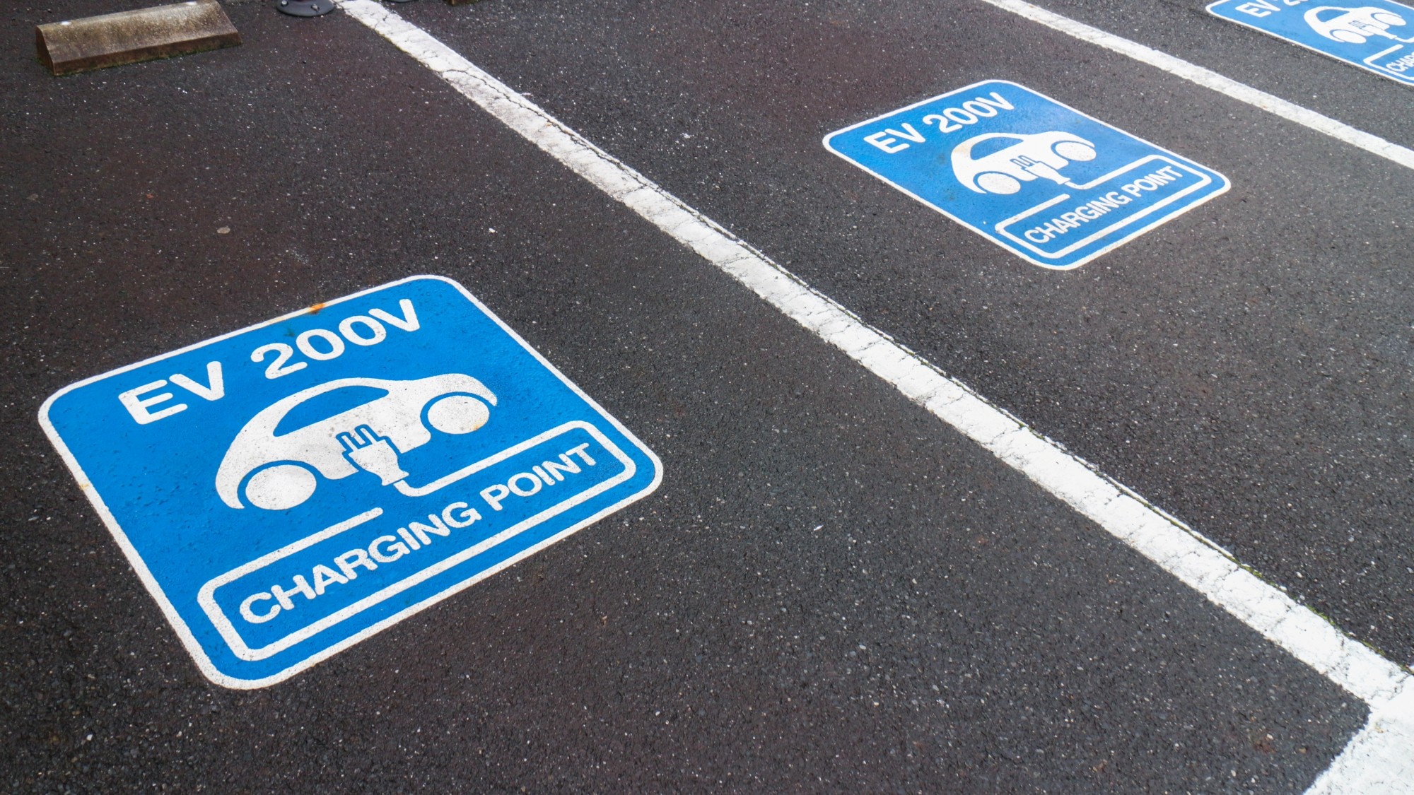 EV自動車充電スペースあり