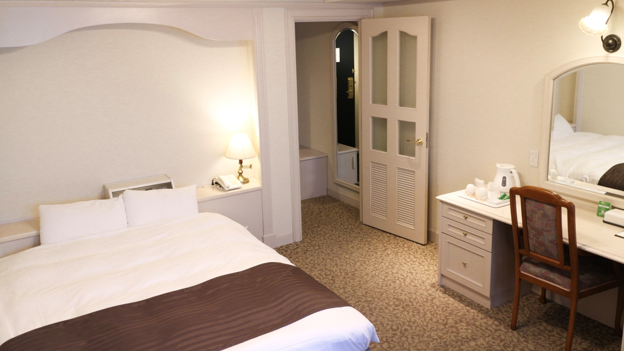 ダブルルーム（25㎡）