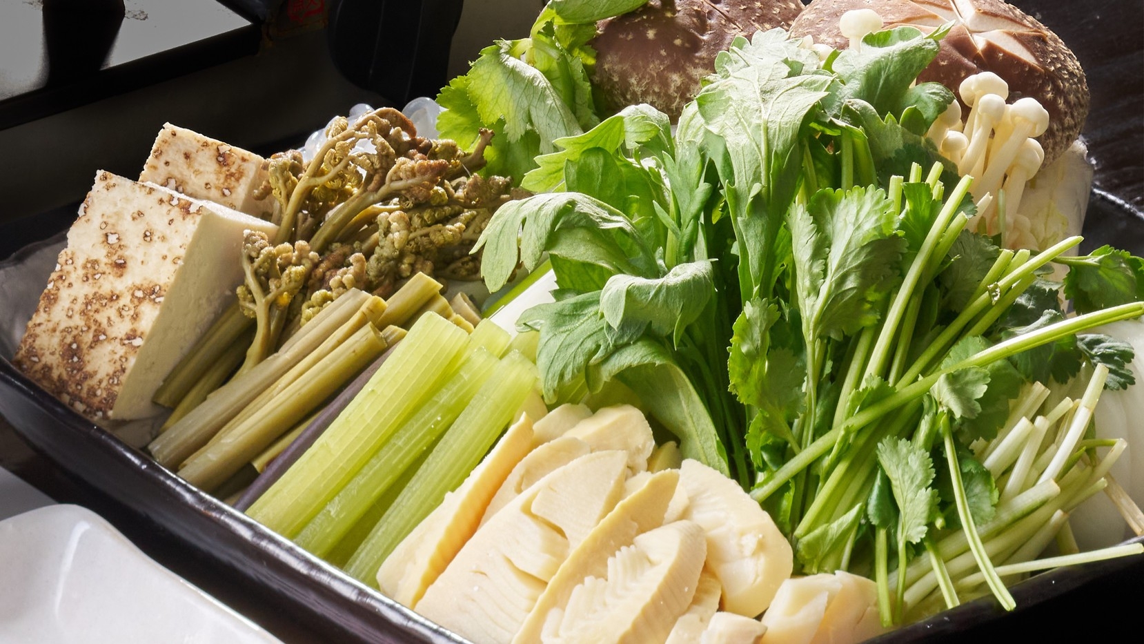 【春☆限定プラン】春爛漫！和香草野菜とお肉のベストマッチが堪りません♪＜但馬玄＆筍＆山菜のすき焼き＞